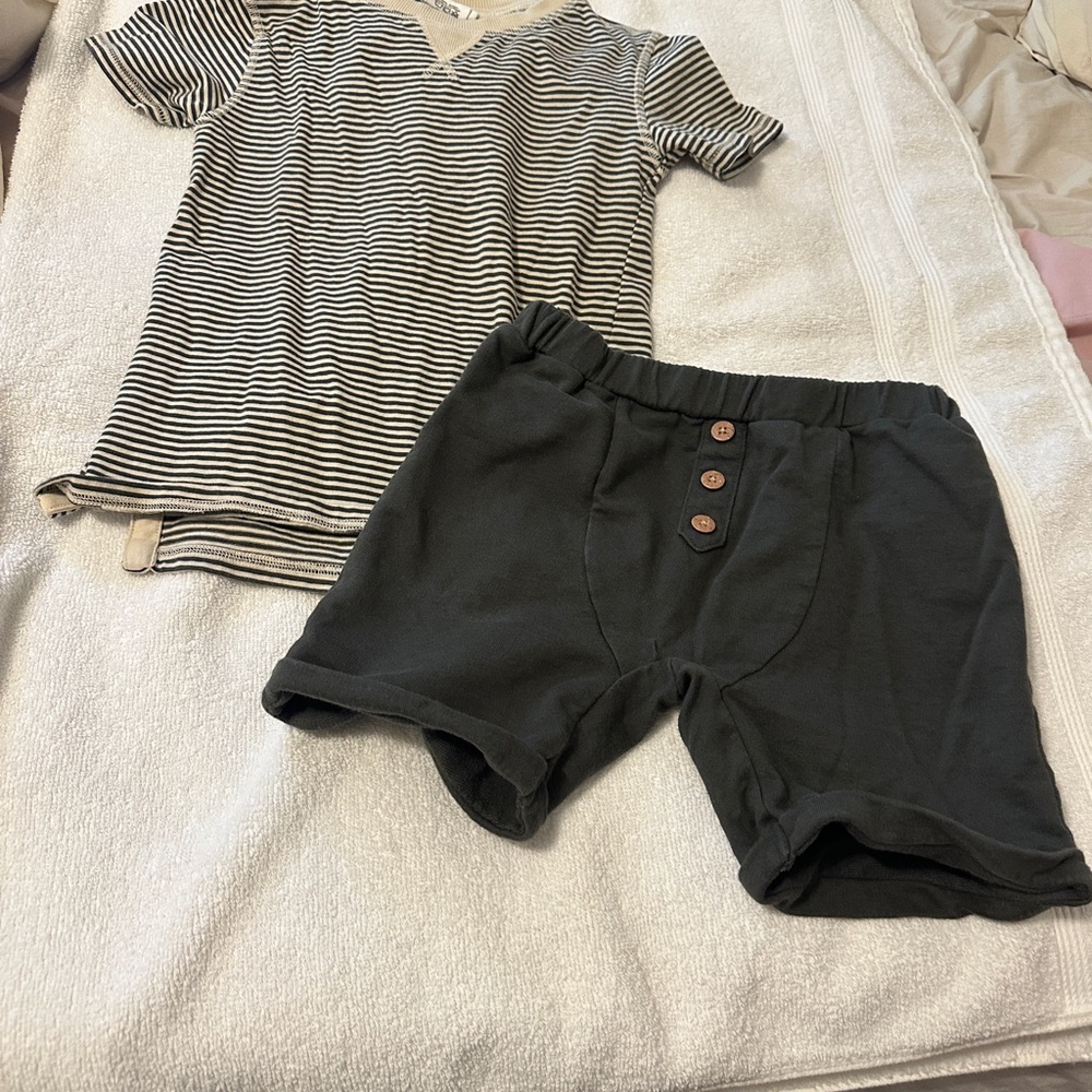 City Mouse boys 2 piece outfit size 6 100% cotton gray excellent condition